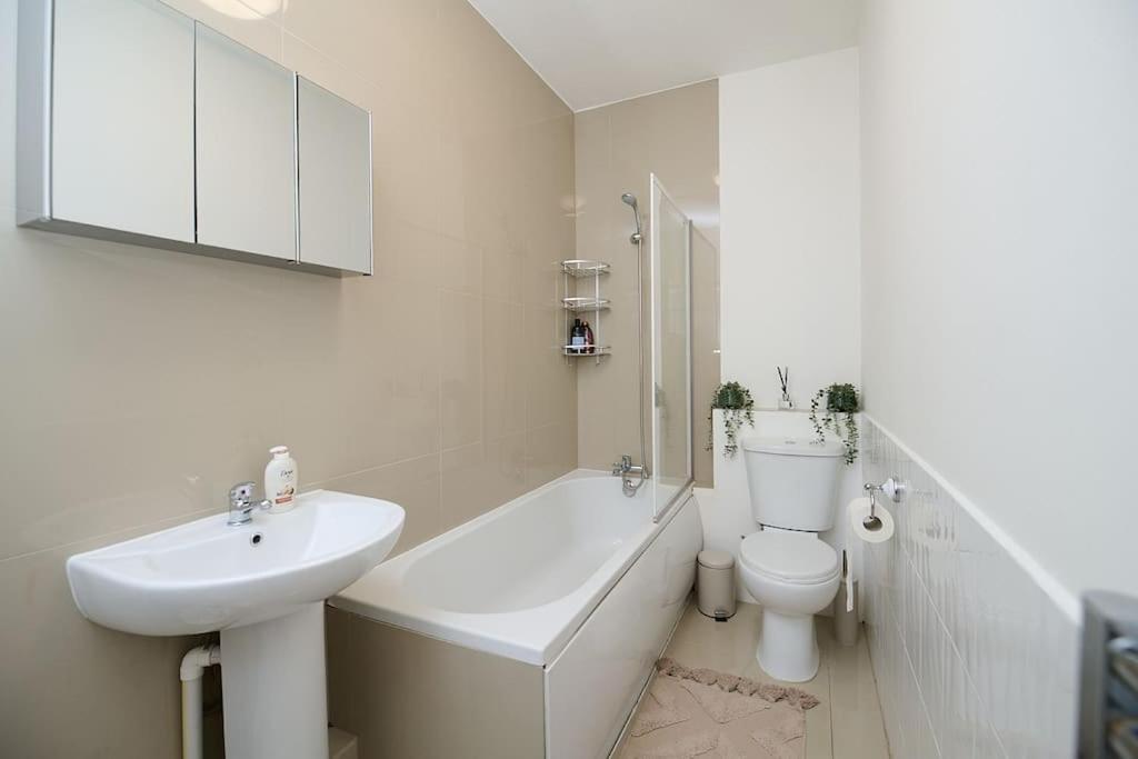 Fabulous 3 Bed Nw London Apartment With Private Garden Londres Exterior foto